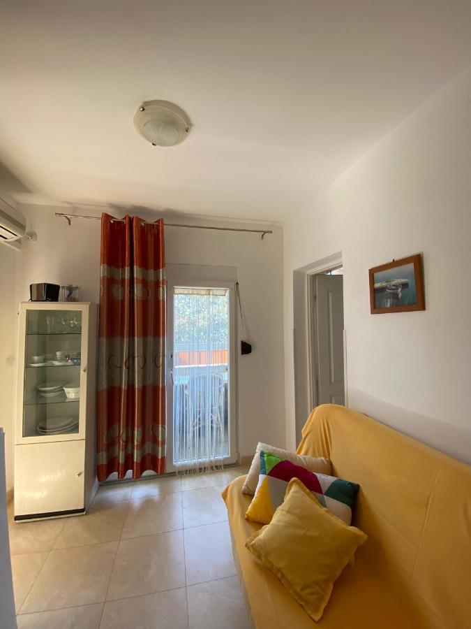 Apartmani Sara Omišalj Екстериор снимка