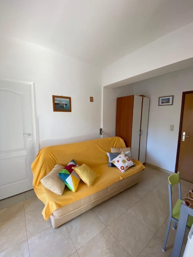Apartmani Sara Omišalj Екстериор снимка