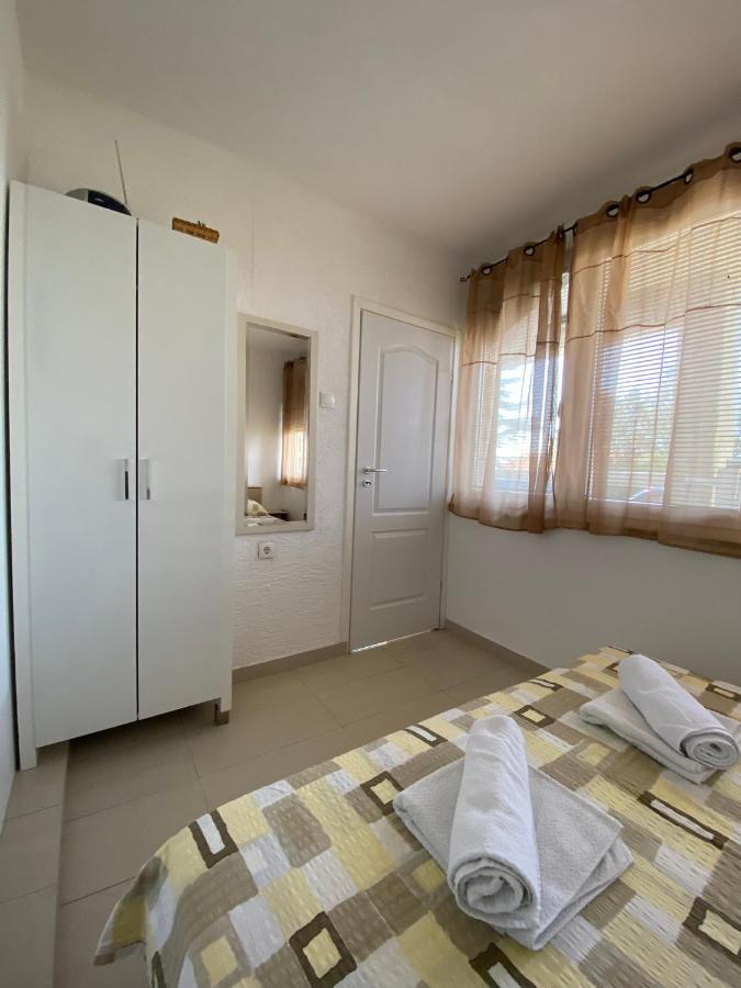 Apartmani Sara Omišalj Екстериор снимка