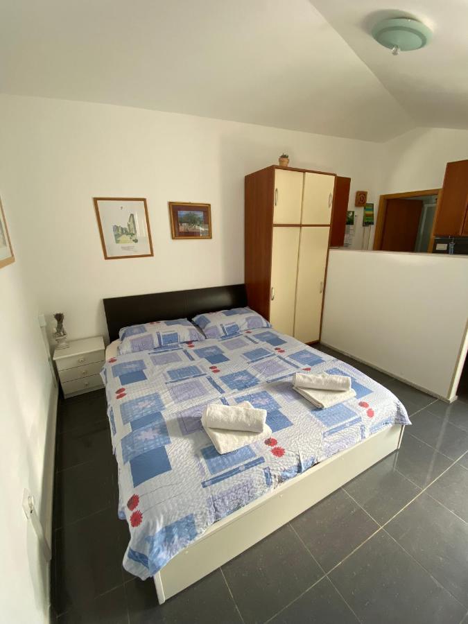 Apartmani Sara Omišalj Екстериор снимка